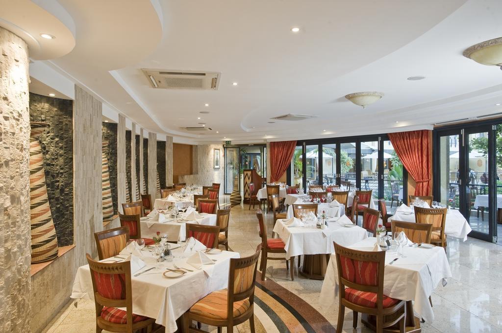 Kigali Serena Hotel Exterior photo