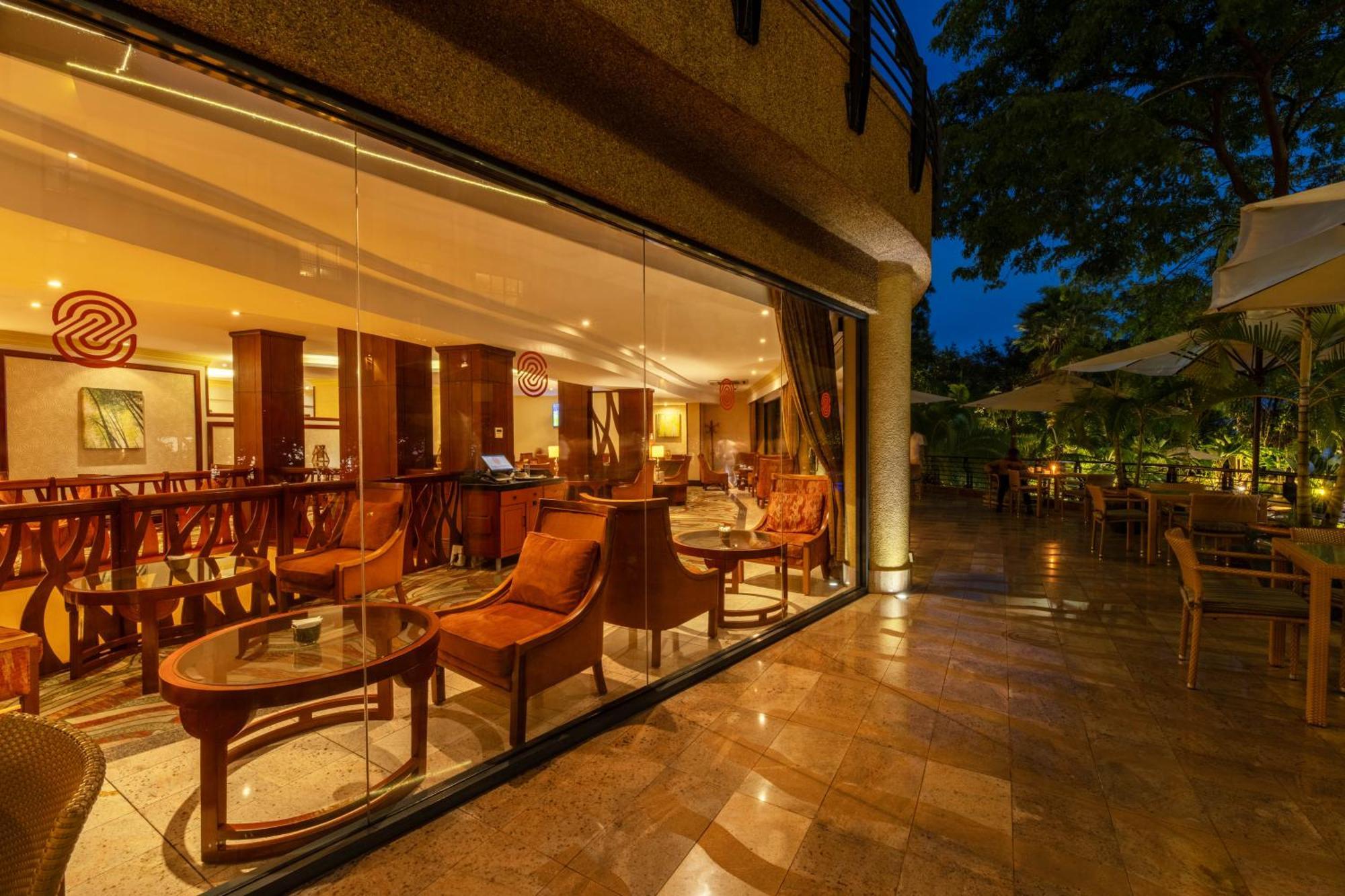 Kigali Serena Hotel Exterior photo